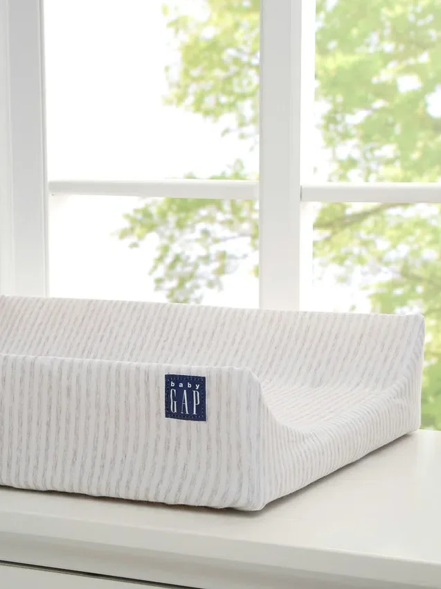 Babygap Contoured Changing Pad with Cooling Cover