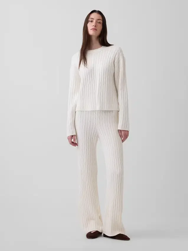 Cashsoft Oversized Cable-Knit Sweater