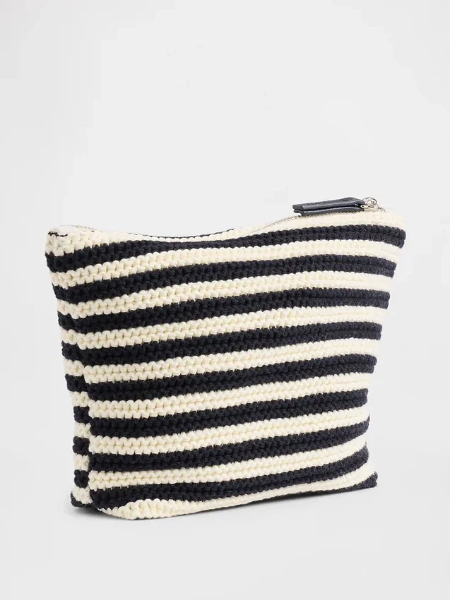 Crochet Zip Pouch