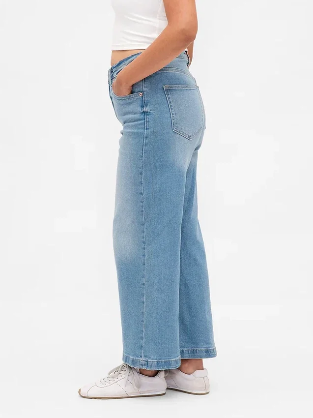 Curvy High Stride Wide-Leg Ankle Jeans
