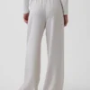 Easy Wide-Leg Pants