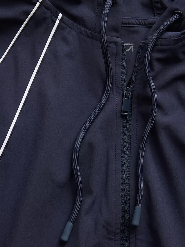 Gapfit Tech Windbreaker