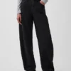 High Rise Barrel Jeans