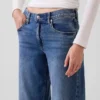Low Rise '90S Loose Jeans