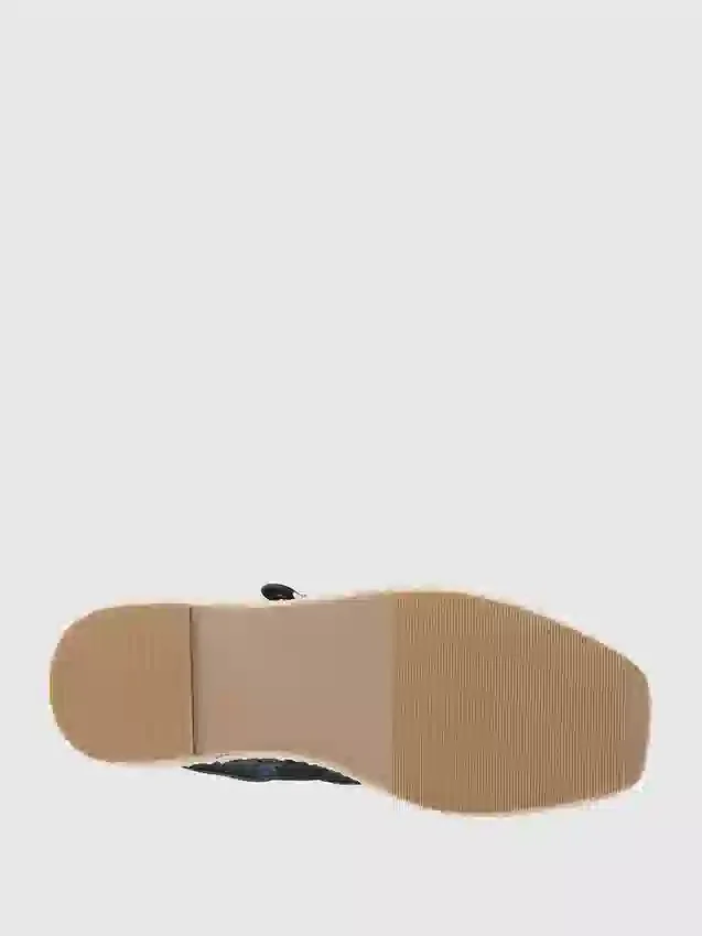 Meg Mary Jane Flat
