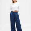 Mid Rise Ultrasoft Pleated Baggy Jeans