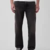 Relaxed Straight Jeans