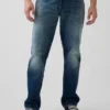 Relaxed Straight Jeans