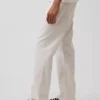 Relaxed Straight Jeans