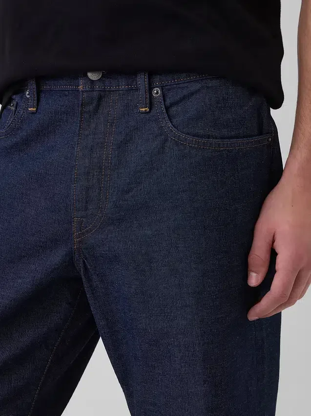 Relaxed Straight Jeans