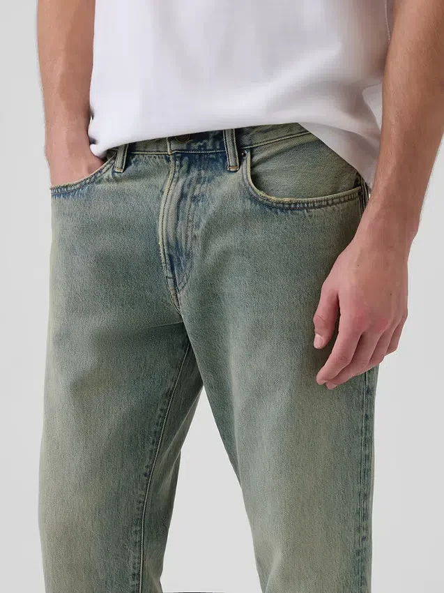 Relaxed Straight Jeans