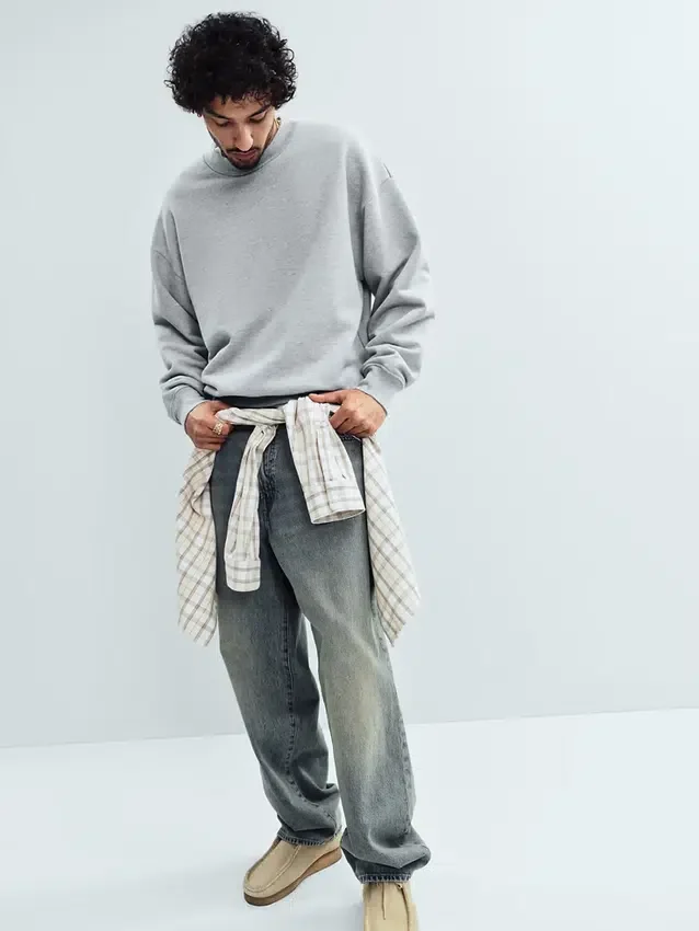 Relaxed Straight Jeans