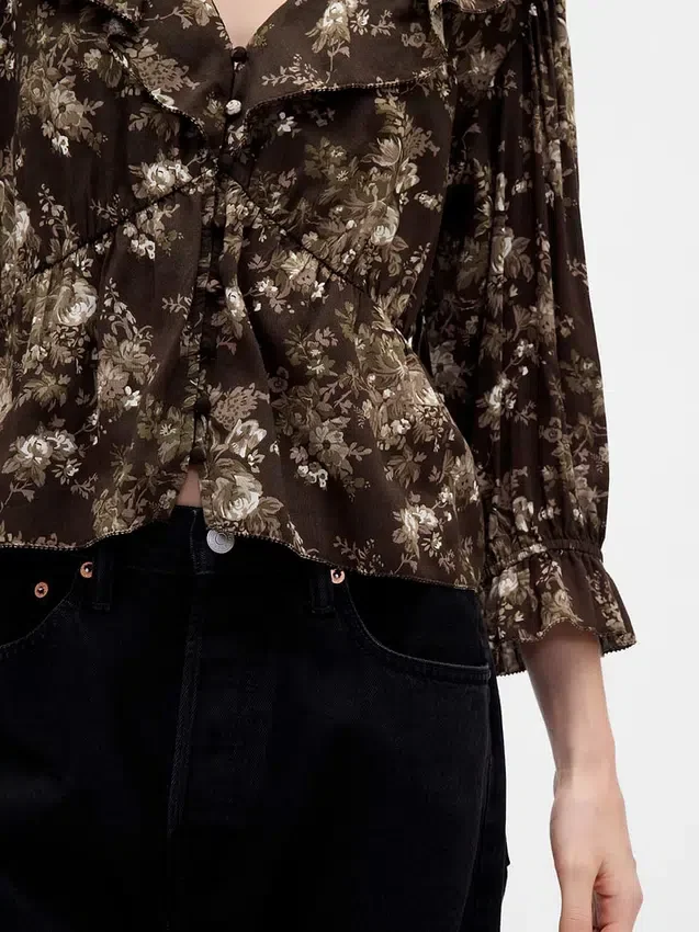 Ruffle Collar V-Neck Top