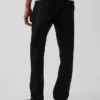 Straight Jeans