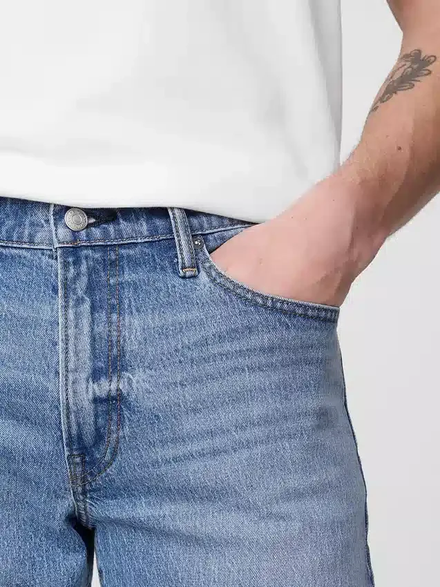 Straight Jeans